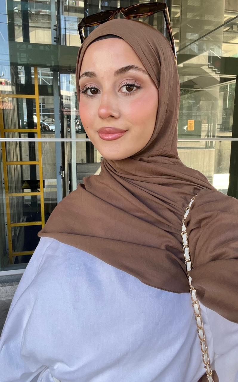 Rahmiye Sadık ve Güzel Kadın Escort Bayan Rabia